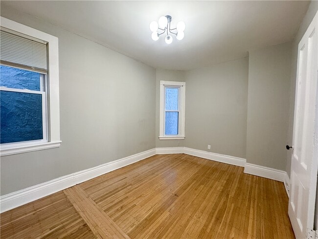 Building Photo - 102 Gregory St