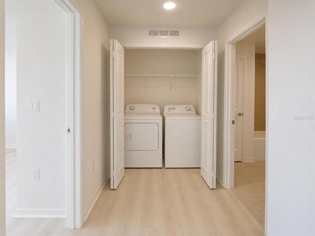 Building Photo - 5587 Millennia Park Dr