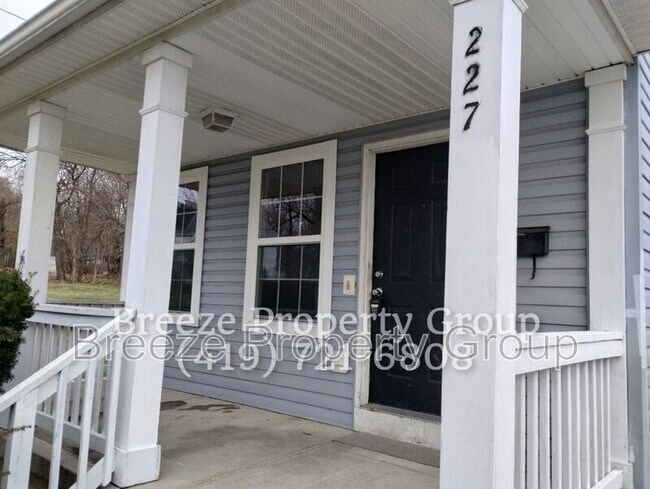 Building Photo - 227 S Truesdale Ave