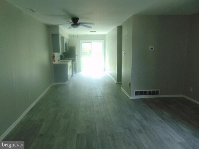 Building Photo - 24 Hopewell Ln