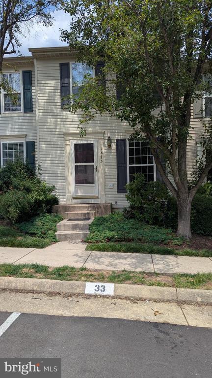Building Photo - 1875 Tiger Lily Cir
