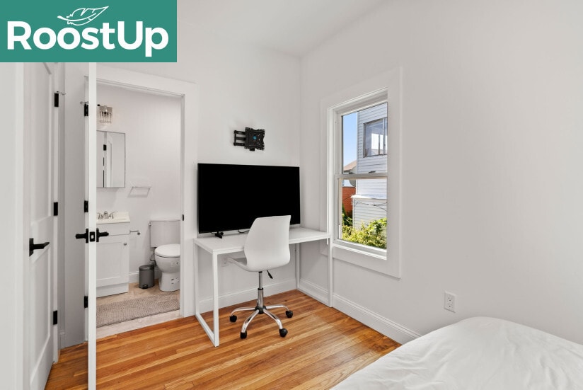 Building Photo - RoostUp Furnished Private Bedroom with Pri...