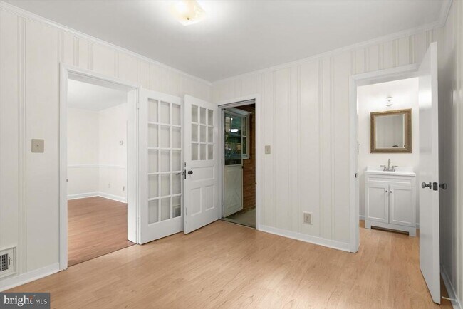 Building Photo - 2925 Kanawha St NW