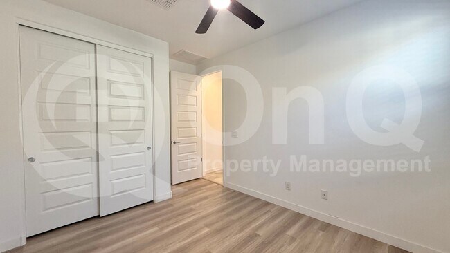 Building Photo - 5324 S 24th Ln