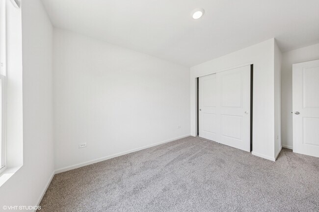 Building Photo - 411 Stockton Dr