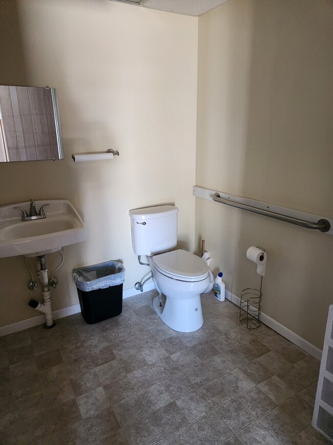 Building Photo - 433 S Mineral St