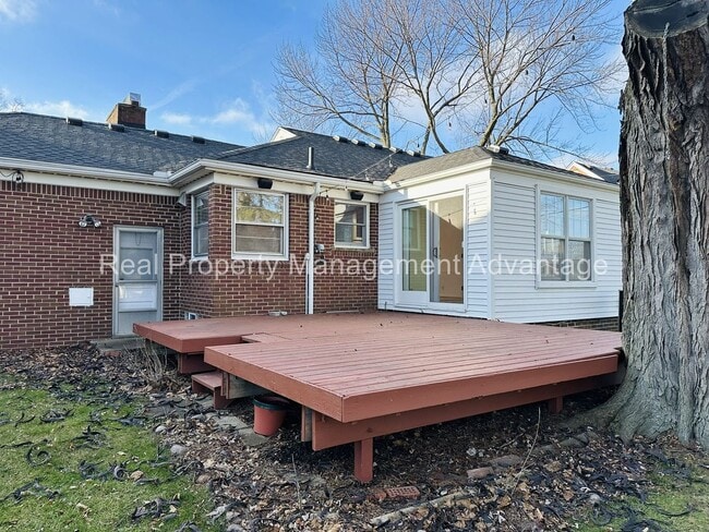 Building Photo - Charming 3-Bedroom Ranch minutes from Woodward Ave, Birmingham, and Berkley!