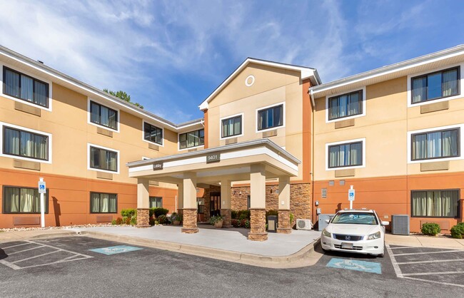 Building Photo - 9401 Largo Dr W