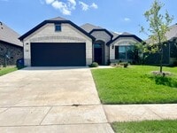 Building Photo - 328 Saltmeadow Ln