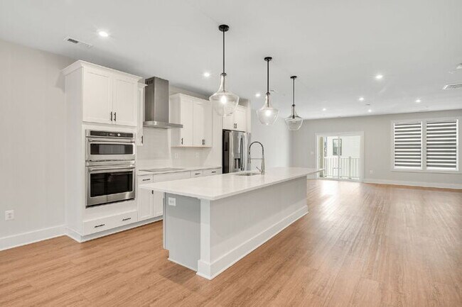 Building Photo - Spacious 3 Bedroom Condo Near VCU & VUU – Most Utilities Included – $3,000/mo