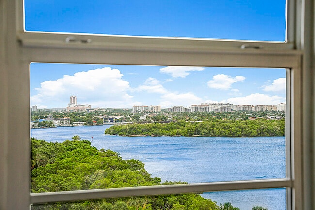 Building Photo - 2121 N Ocean Blvd