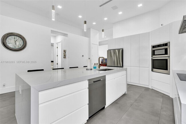 Building Photo - 5851 NW 125th Terrace