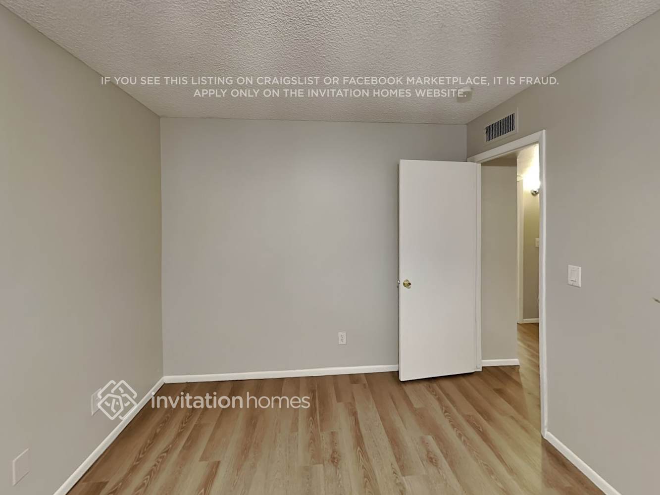 Building Photo - 4033 W San Juan Ave