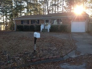 Building Photo - Charming 3br, 1.5 bth Home in Western Branch