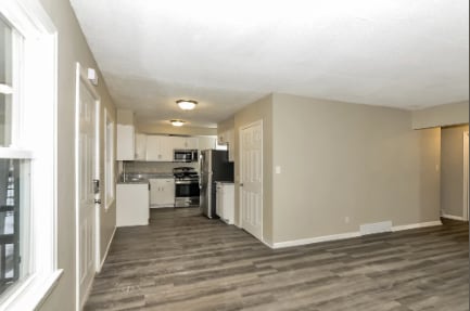 Building Photo - 4015 5th Ave S