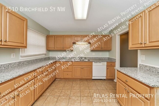 Building Photo - 2510 Birchfield St NW