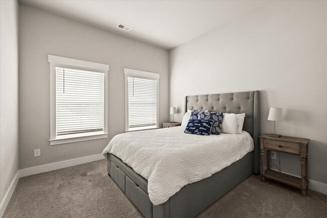 Building Photo - 2093 Firelight Wy
