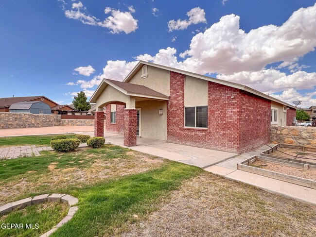 Building Photo - 3141 Fury Point Pl