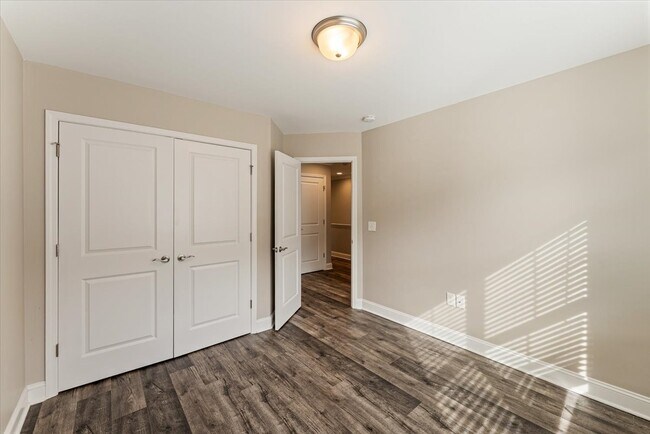 Building Photo - 419 Flt Rdg Wy