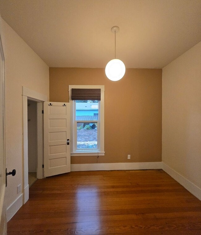 Building Photo - Charming 1920 Updated Vintage Home with ADU in the Heart of Port Hadlock!