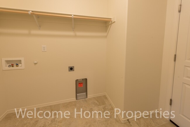 Building Photo - Beautiful Home in a Secluded Neighborhood