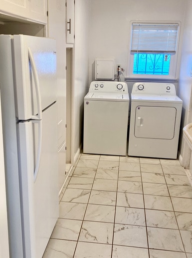 Building Photo - Ladera Heights Duplex