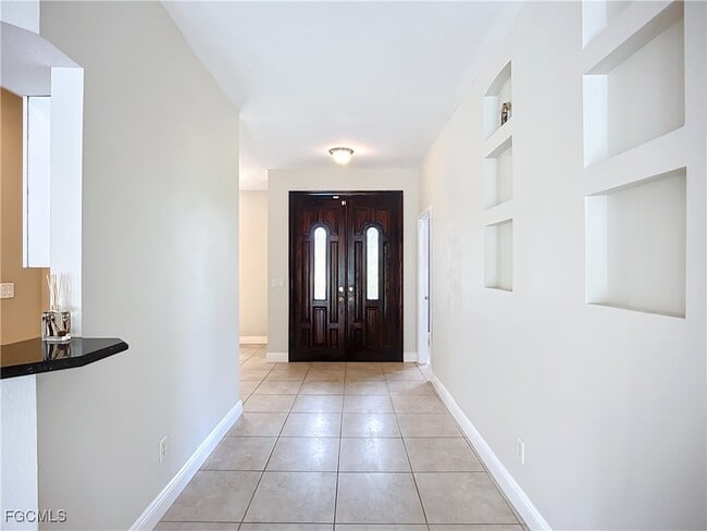 Building Photo - 4930 SW 25th Ct
