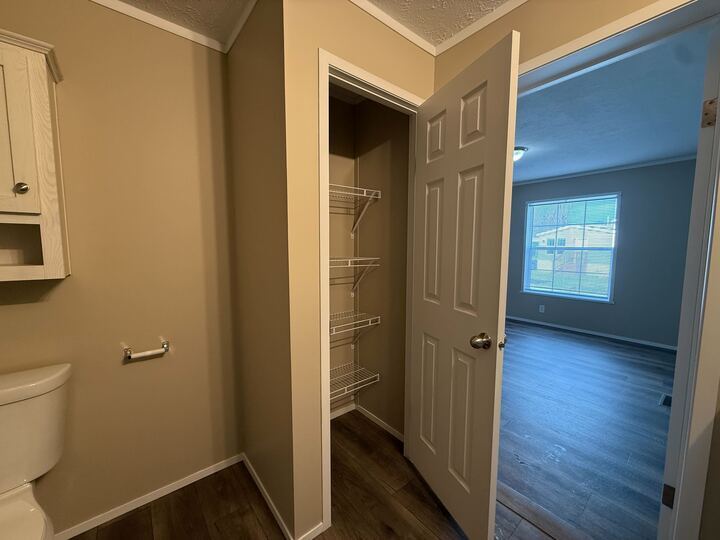 Building Photo - 11986 Springbrook Ct