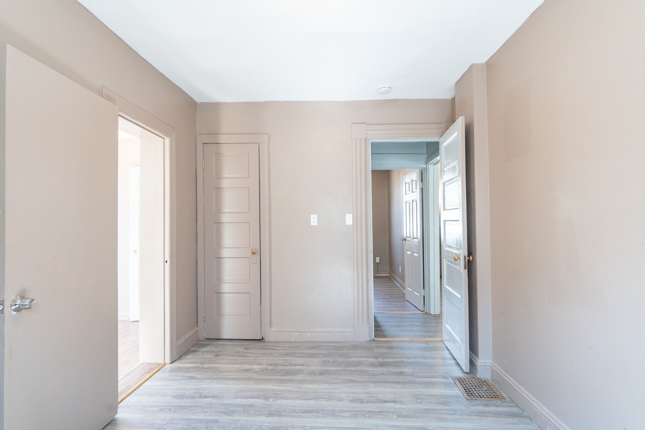 Building Photo - 440 Ewingville Rd