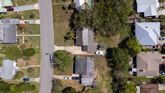 Building Photo - Davis Shores 3/2 Single Family Home