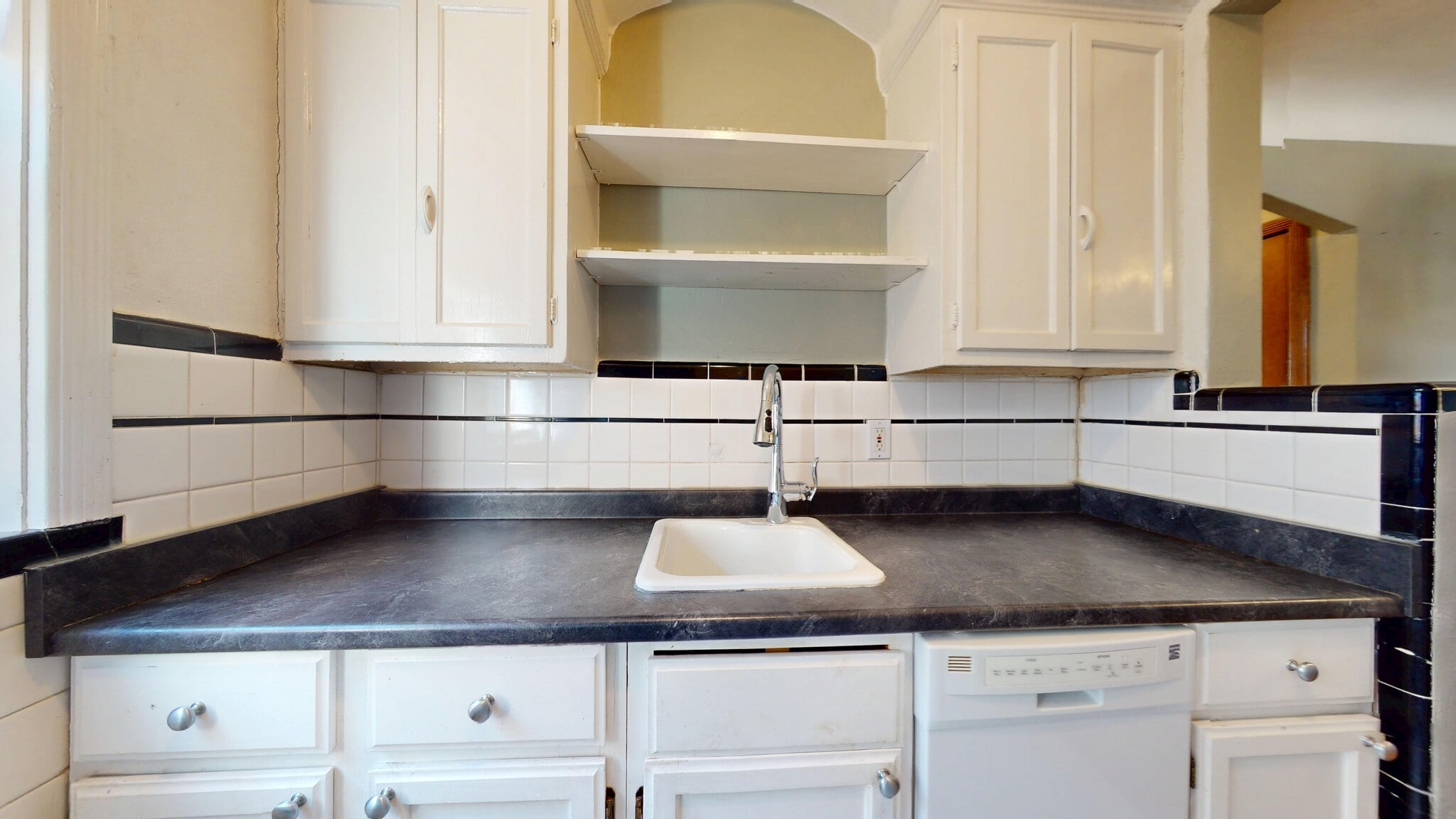 Building Photo - 5816 Mardel Ave