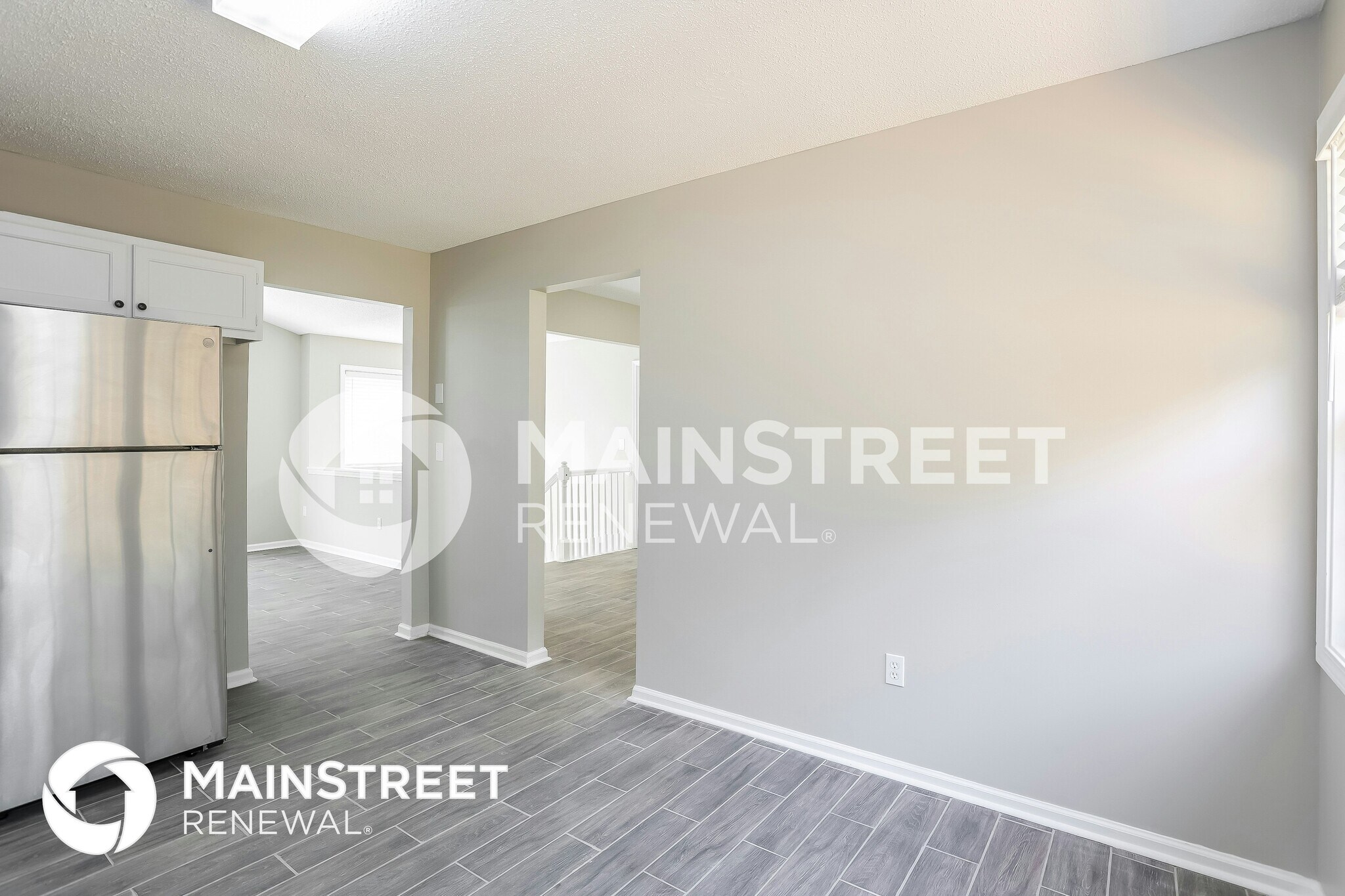 Building Photo - 214 S Red Oak Way