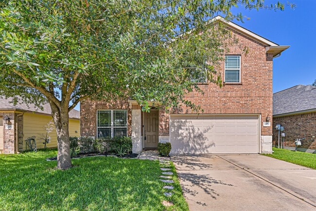 Primary Photo - 2411 Lakecrest Town Dr
