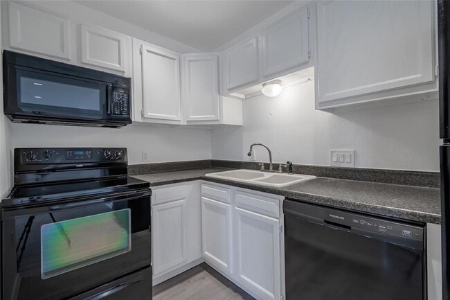 Building Photo - 3400 Timmons Ln