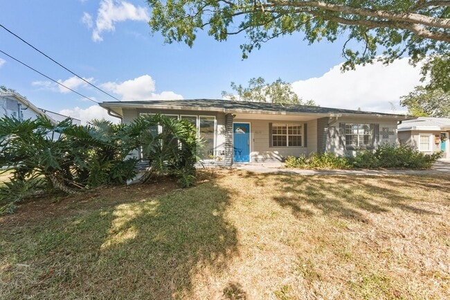 Building Photo - 4619 W Bay Villa Ave