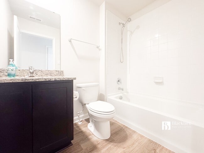 Building Photo - 561 Fawn Mdw Ln