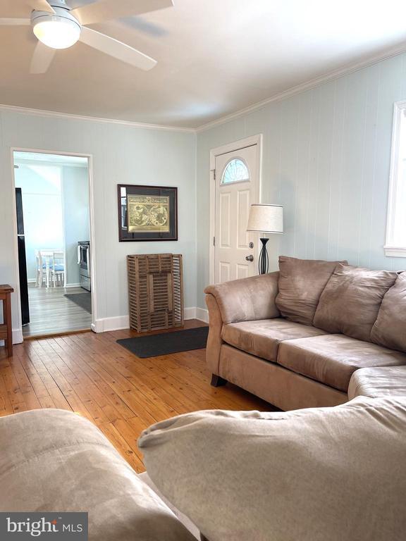 Building Photo - 221 Madison St