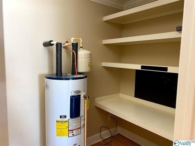 Building Photo - 206 Westchester Ave SW