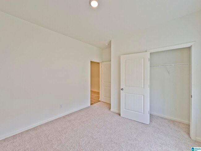 Building Photo - 306 Park Crest Run