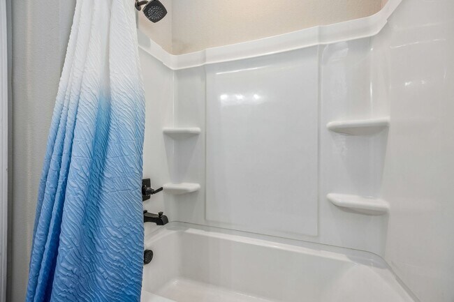 Building Photo - 75565 Blackbird Dr