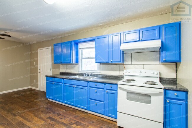 Building Photo - 2206 NW 19th St