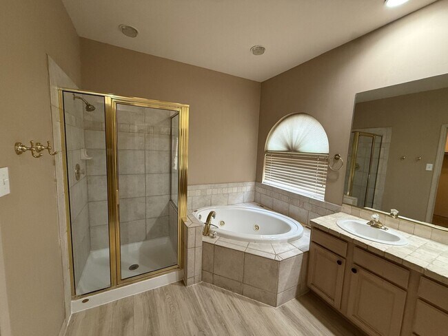 Building Photo - 4 Bedroom/3.5 bath The Vineyard Subdivision