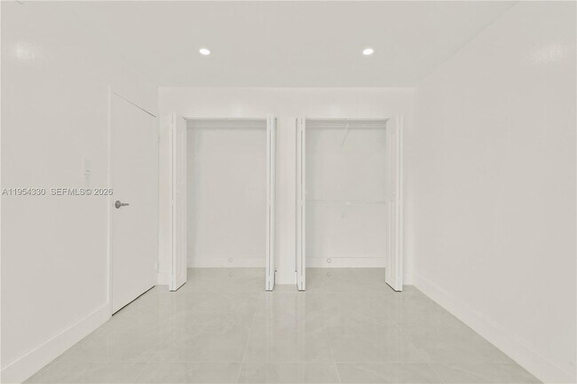 Building Photo - 8320 Sands Point Blvd