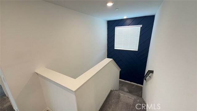 Building Photo - 27531 Mountainside St