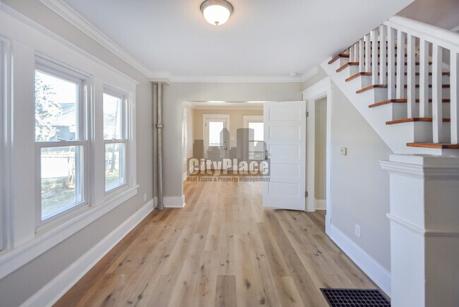 Building Photo - 2012 Olive St