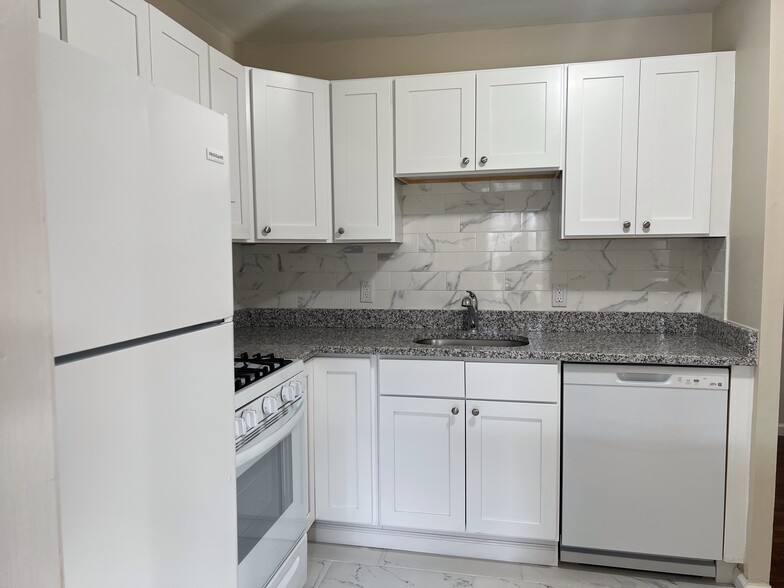 New kitchen style - Branford Hills Apartments