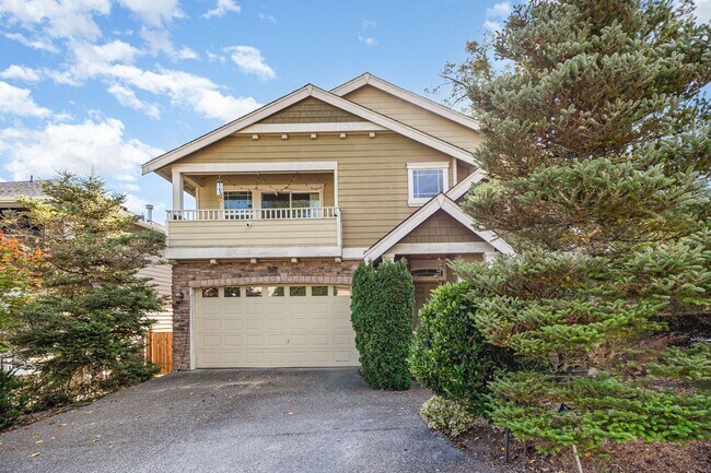 Primary Photo - Stylishly updated 4 BedroHome in Park at C...