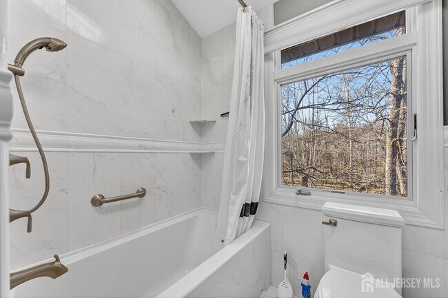 Building Photo - 2289 Brookside Dr