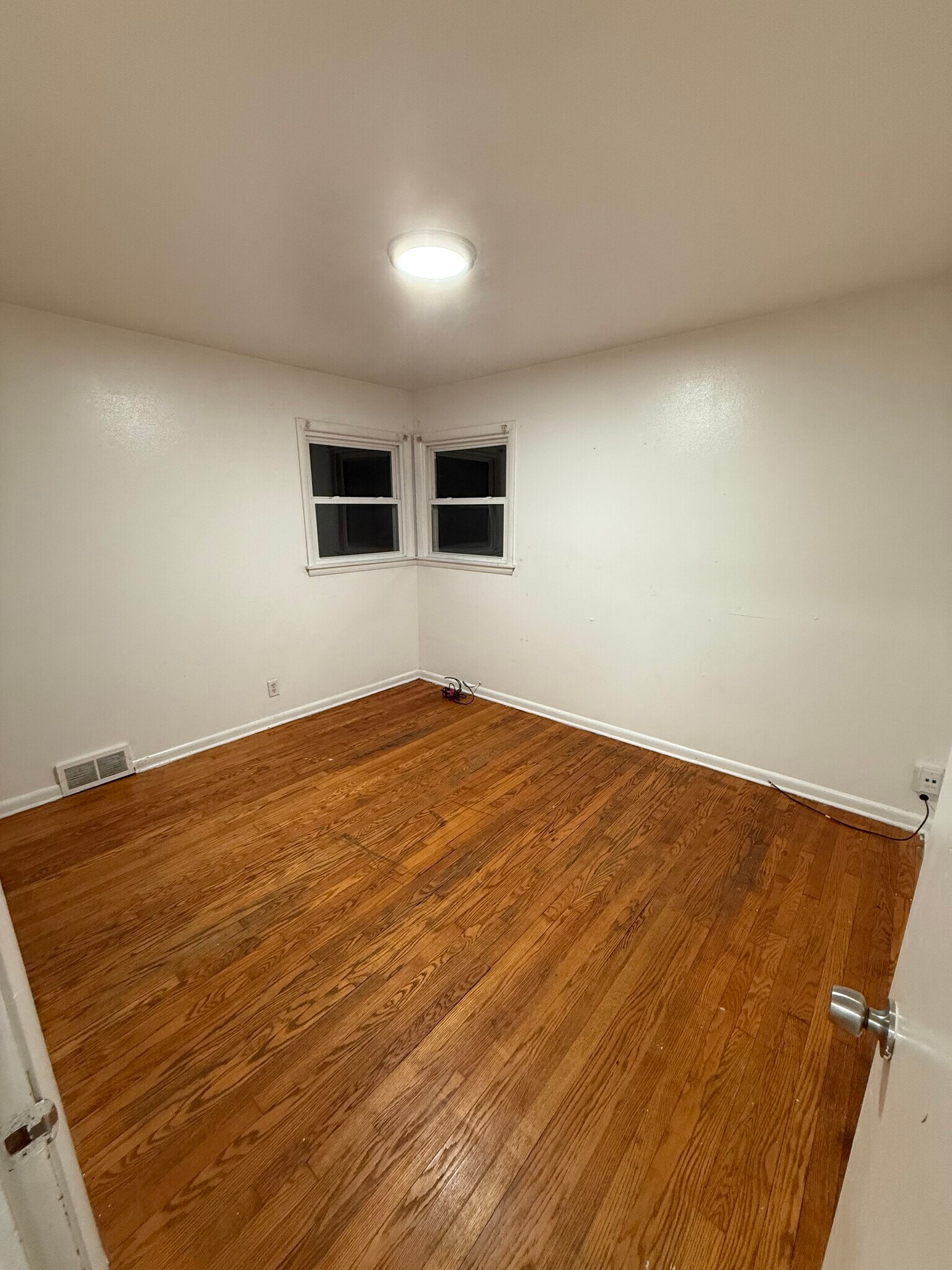 Building Photo - 3210 N 40th St