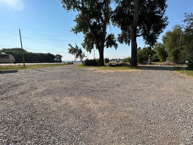 Building Photo - Large 2 Bed 1 Bath House with Fenced Yard and Washer Dryer Hookups